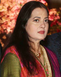 Vijayta Pandit with her sons Avitesh Shrivastava and Anivesh Shrivastava