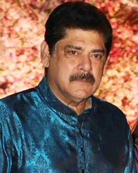 Pankaj Dheer with wife Anita Dheer