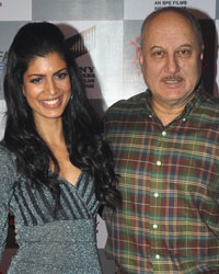 Tena Desae and Anupam Kher