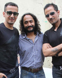 Filmmaker Gurmeet wih Meet Brothers