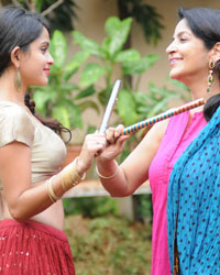 Sheena Shahabadi and Sadhana Singh