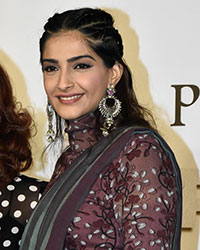 Twinkle Khanna and Sonam Kapoor