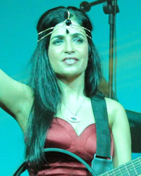 Shibani Kashyap Performs at Phoenix Market City