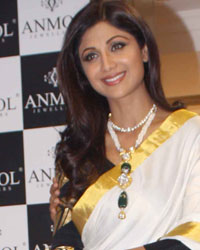 Shilpa Shetty during the inauguration of Anmol Jewellers showroom