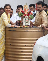 Shilpa Shetty opts for ecofriendly Ganpati Visarjan