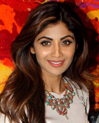 Shilpa Shetty Inaugurates Flow Dreams Art Show