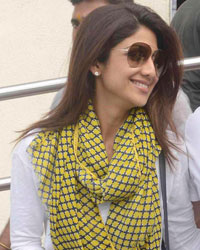 Shilpa Shetty Snapped with Family