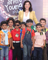 Aditi Govitrikar with participants at the auditions of Shine Young 2015 at Phoenix Marketcity Kurla