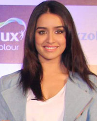 Shraddha and Farhan Unveil Dulux New Color Range