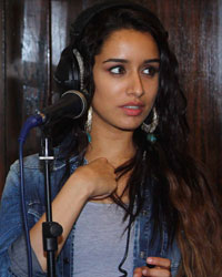 Shradha Kapoor Records Background Score of Ek Villain