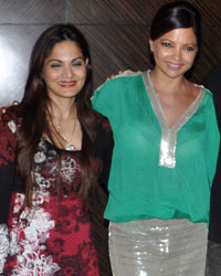 Baba Siddique,  Alvira Agnihotri, Deanne Panday  and Sohail Khan