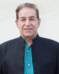 Dilip Tahil