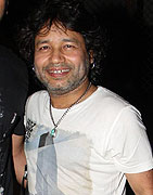 Kailash Kher's initiative friendly cricket match