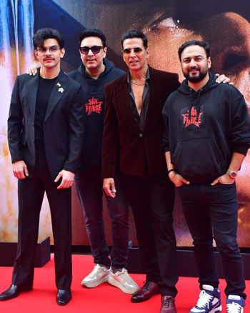 Veer Pahariya, Dinesh Vijan,Akshay Kumar and Amar Kaushik