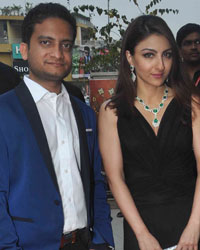 Soha Ali Khan Inaugrates Fiona Solitaires