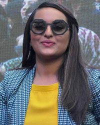 Poonam Sinha and Sonakshi Sinha