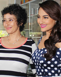 Manisha Koirala and Sonakshi Sinha