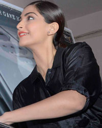 Sonam Kapoor Unveils Neerjas Plaque at Xaviers Institute