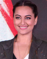 Sonakshi Sinha during the Rajj Rajj song launch of film Akira at MMK College in Mumbai