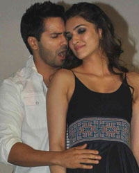 Varun Dhawan and Kriti Sanon