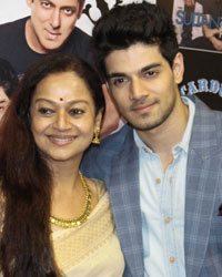 Zarina Wahab and Sooraj Pancholi