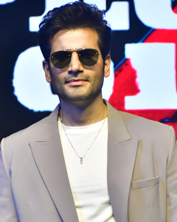 Karan Tacker