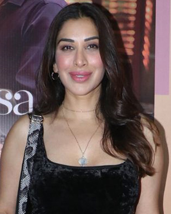 Sophie Choudry