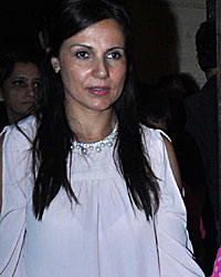 Salma Khan (Right)