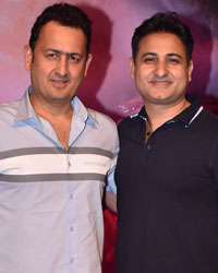 Vinod Bhanushali (L)