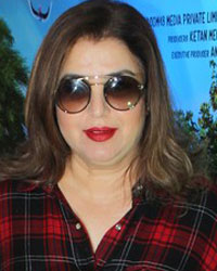 Farah Khan with her children