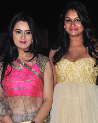 Padmini Kolhapure, Tejaswini Kolhapure and her husband Pankaj Saraswat