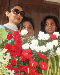 Shah Rukh Khan, Gauri, Suhana and Aryan