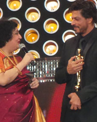 Shah Rukh Khan receives Entertainer of Indian Cinema Award