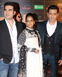 Arbaaz Khan, Arpita Khan and Salman Khan