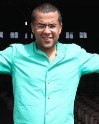 Chetan Bhagat on Mt Endeavour Alterrain