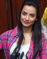 Tia Bajpai and Furqan Merchant had great time playing snooker after shoot of film Identity Card