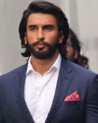 Ranveer Singh snapped on the sets of Jhalak Dikhla Jaa Season 6