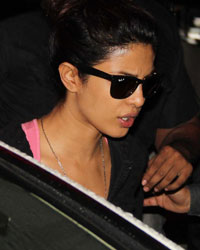 Priyanka Chopra snapped shooting for Marry Com