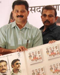 Urmila Kanetkar, Shantanu Moghe, Roshan Kumar, Aadesh Bandekar, Jayant Gilatar, Amol Kolhe, Manoj Joshi, Shaunak Shirolhe and Sai Piyush at Jayant Gilatar's Rannbhoomi msuic launch