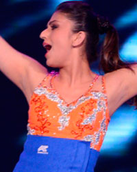 Aarti Chabbaria dancing on Jhalak Dikhhla Jaa