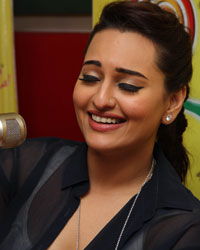 Sonakshi Sinha at Radio Mirchi Mumbai studio for promotion of Lootera