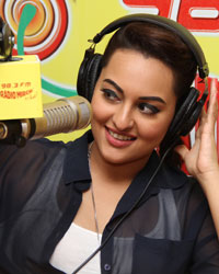 Sonakshi Sinha at Radio Mirchi Mumbai studio for promotion of Lootera