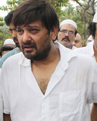 Funeral of Sajid-Wajid's father Sharafat Ali Khan