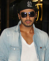 Malaika Arora Khan and Arjun Kapoor snapped at airport