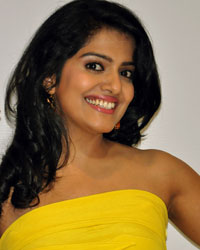 Vishakha Singh Promotes Bajatey Raho