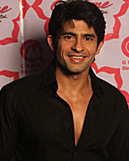 Hussain kuwajerwala at on location of his upcoming film 'Shree'