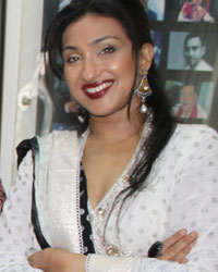 Kiran Bedi and Rituparna Sengupta at Special Screening of Hindi film Calapor