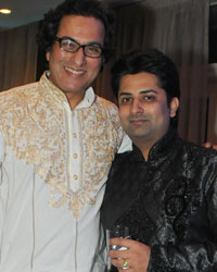 Sumeet Tappoo with Talat Aziz at the Khazana festival