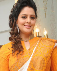 Nagma wear a special sari reflecting the spirit of Independence Day at Amy Billimoria's store