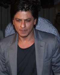 Shah Rukh Khan visits Maratha Mandir